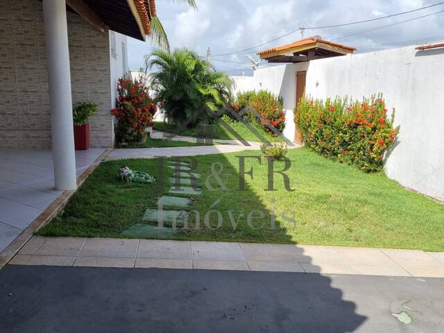 Casa para Venda em Camaçari - 5