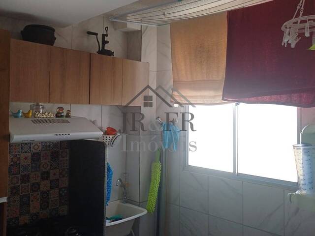 Apartamento para Venda em Lauro de Freitas - 4