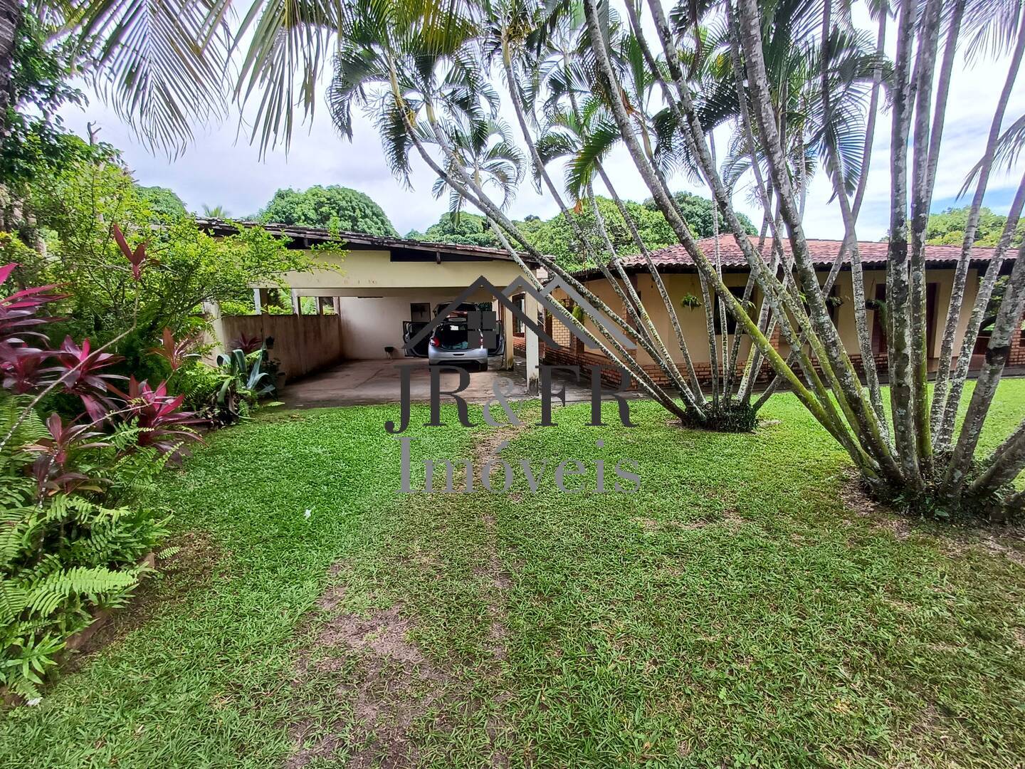Casa à venda com 5 quartos, 355m² - Foto 6
