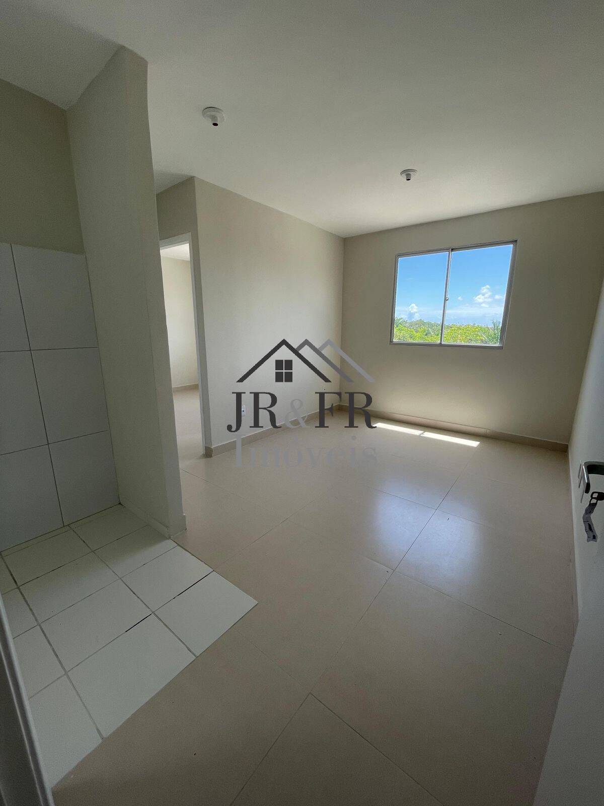 Apartamento à venda com 2 quartos, 40m² - Foto 11