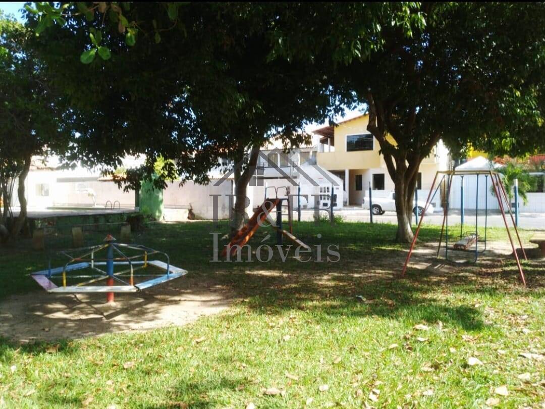 Casa à venda com 5 quartos, 230m² - Foto 35
