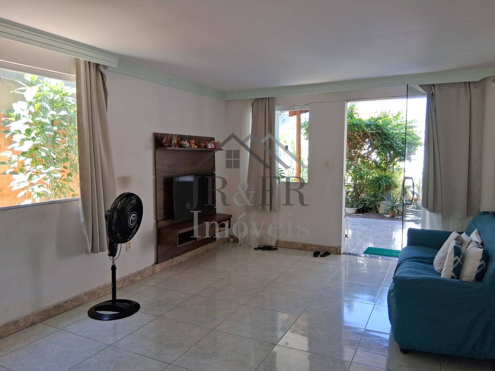 Casa à venda com 5 quartos, 230m² - Foto 7